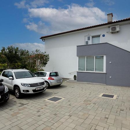 Apartman Laura Krk Town Extérieur photo