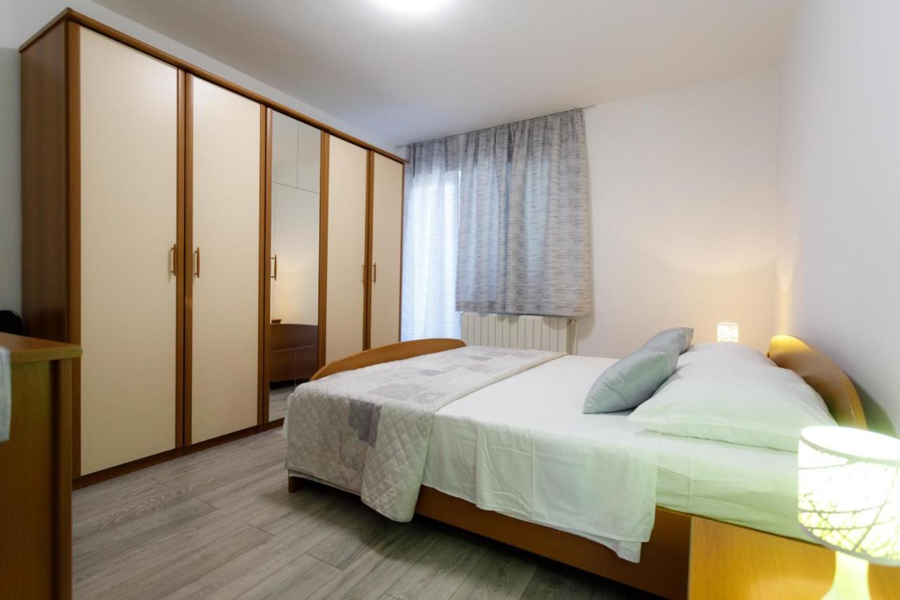 Apartman Laura Krk Town Extérieur photo