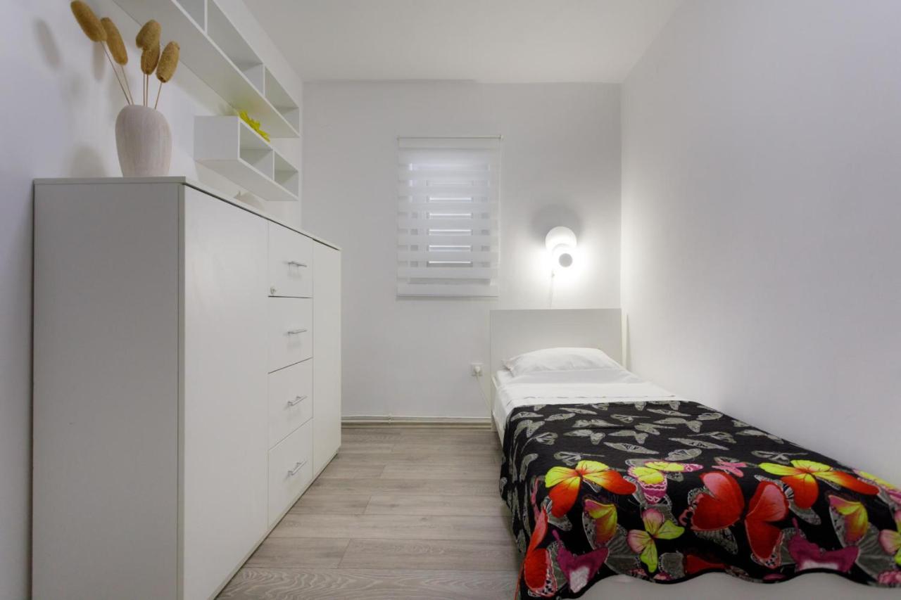 Apartman Laura Krk Town Extérieur photo