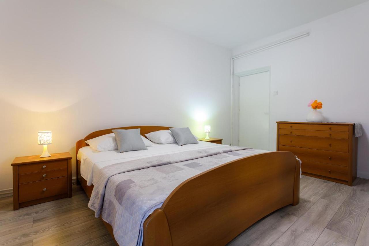 Apartman Laura Krk Town Extérieur photo